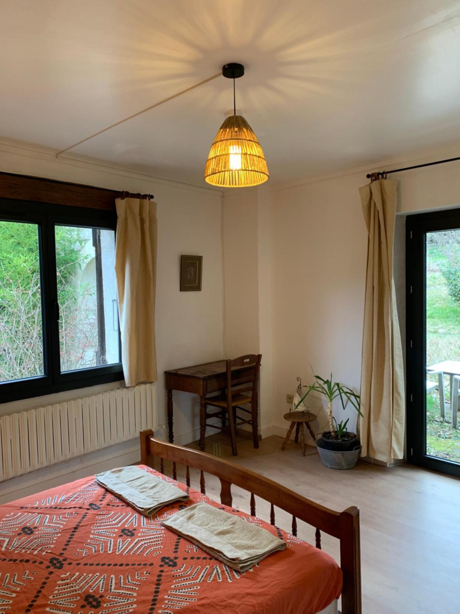 Les Favouilles - Gite & Chambres D Hotes Dauphin Room photo